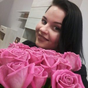 11 розовых роз в Чернигове фото