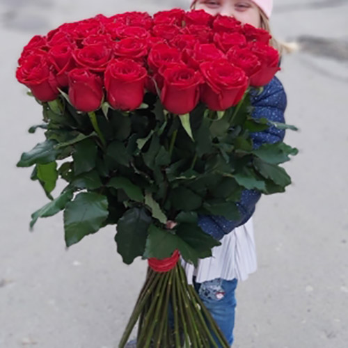 живе фото товару "33 красные розы"