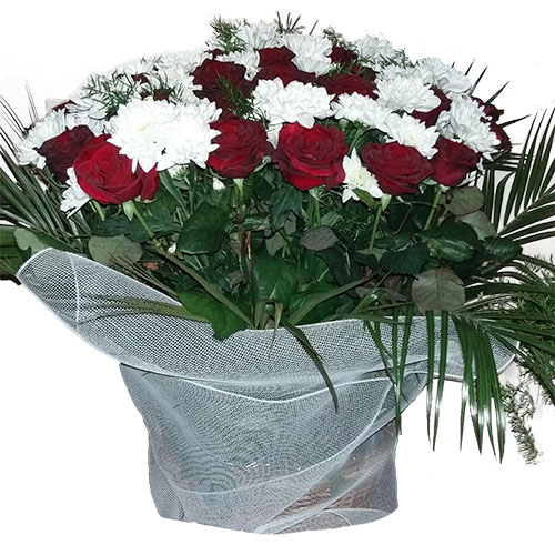 Фото товара Корзина "Цветы и вуаль" в Чернигове