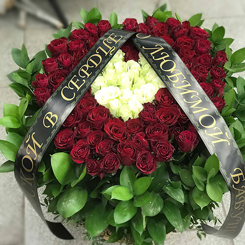 Фото товара Корзина "Сердце" 100 роз в Чернигове